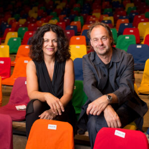 Christiane Oxenfort & Andreas Dahmen ©Susanne Diesner Intendanten Christiane Oxenfort und Andreas Dahmen auf der Tribüne des Düsseldorf Festival