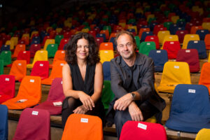 Intendanten Christiane Oxenfort und Andreas Dahmen auf der Tribüne des Düsseldorf Festival