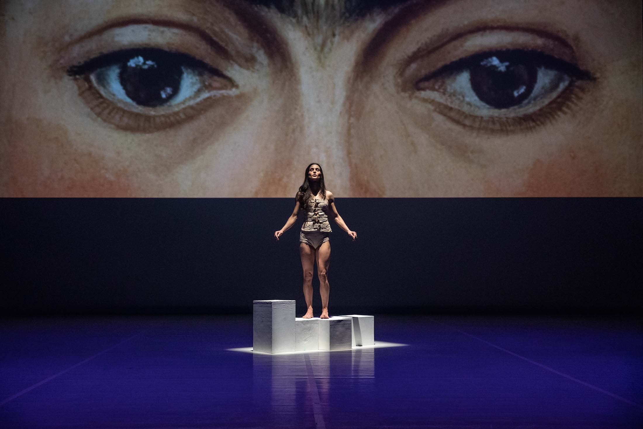 FRIDA, the muse of live Eva Duda Dance Company