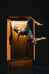 Play Dead People Watching